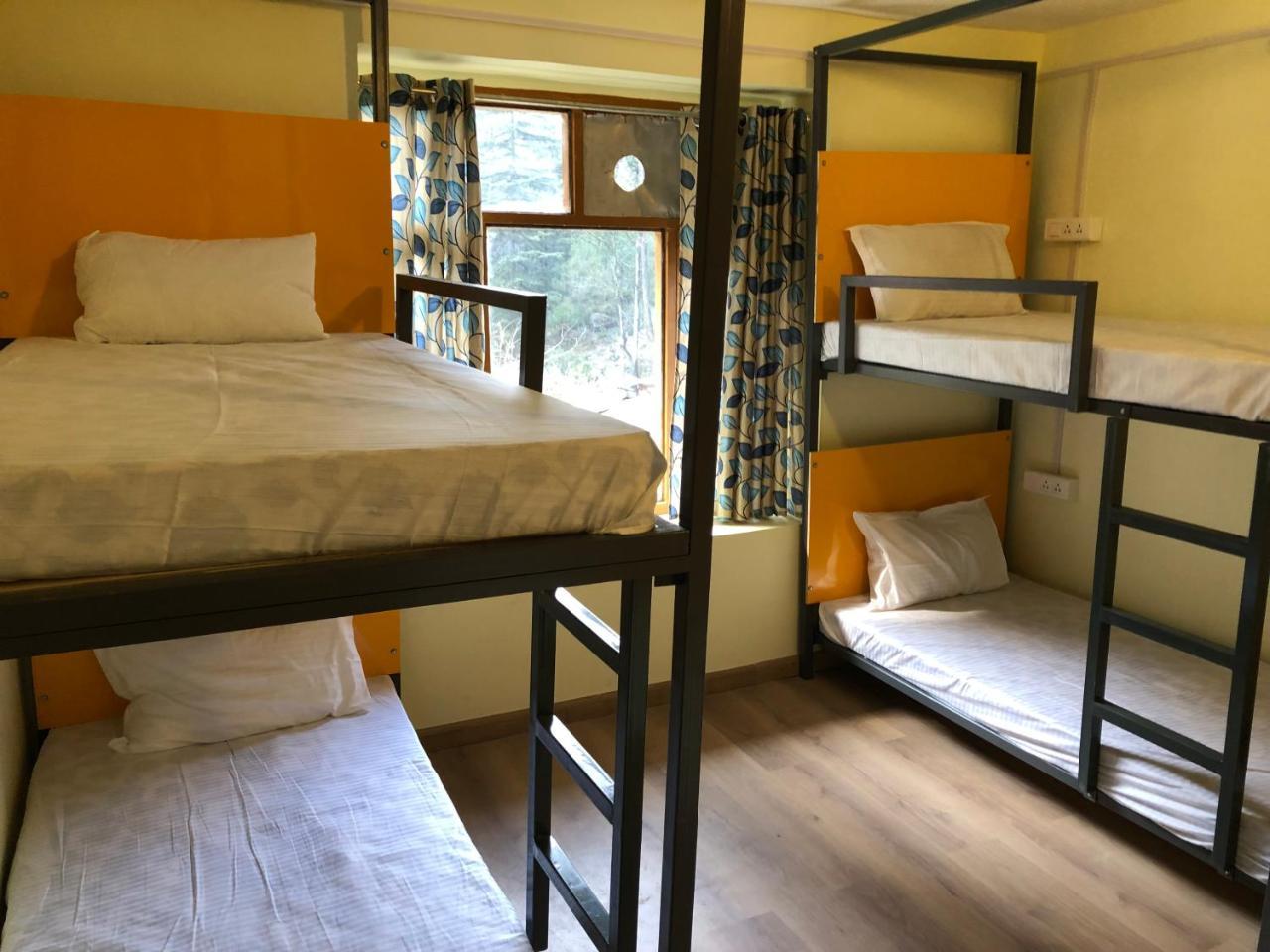 Hostel Cozy Beds Kasol Bagian luar foto