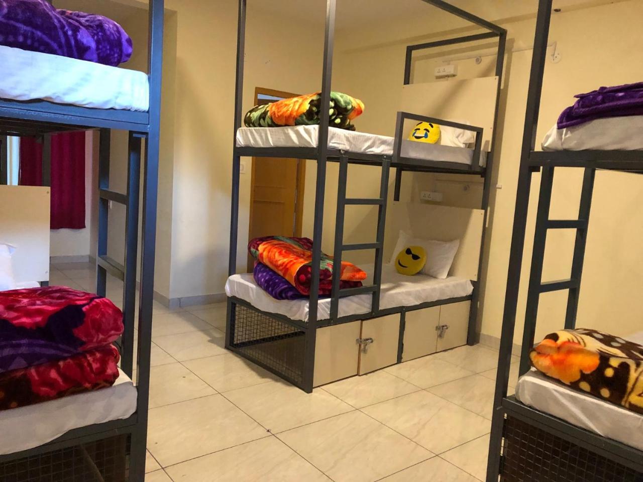 Hostel Cozy Beds Kasol Bagian luar foto
