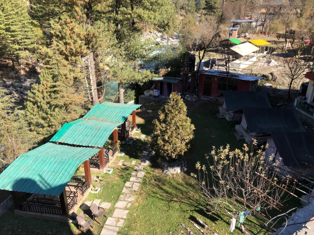 Hostel Cozy Beds Kasol Bagian luar foto