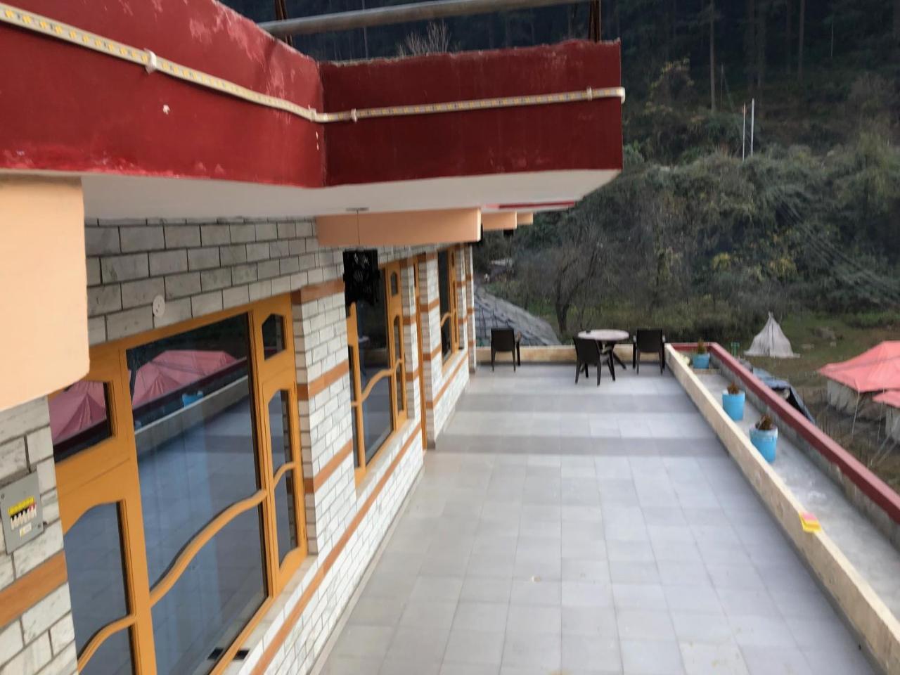 Hostel Cozy Beds Kasol Bagian luar foto