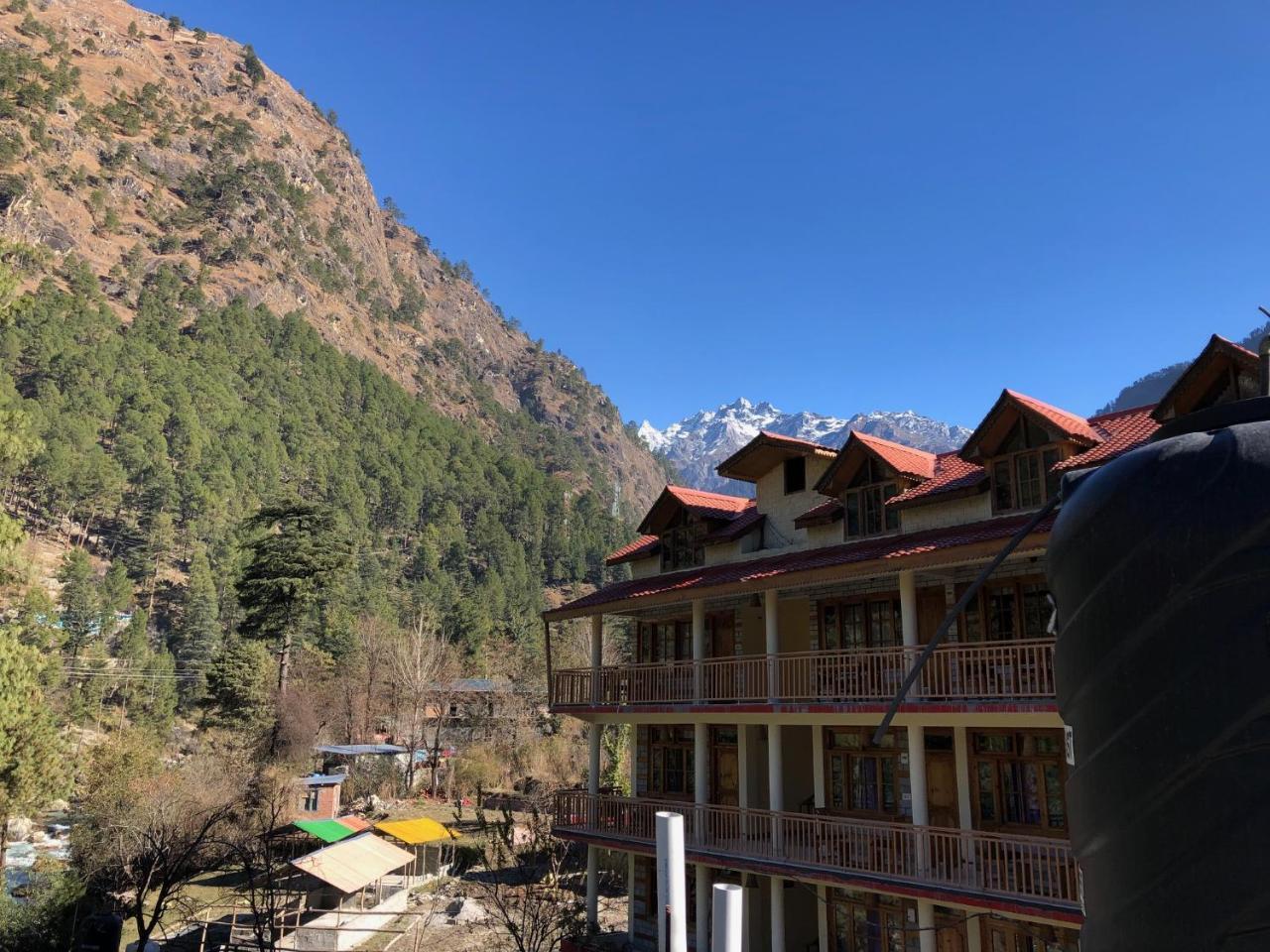 Hostel Cozy Beds Kasol Bagian luar foto